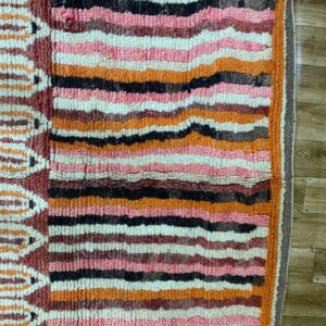 Multicolor Striped Textured Rug with Wavy Pattern