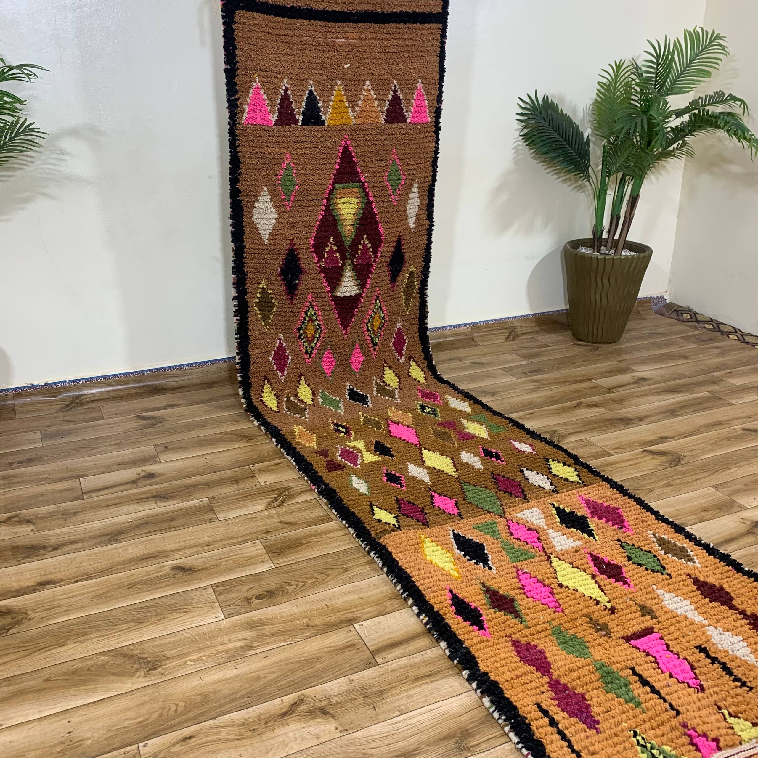 Brown Geometric Pattern Runner Rug with Multicolor Accents
